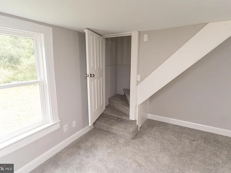 119 Davis Ln — Photo 18