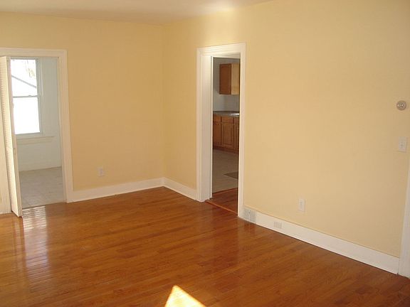 4th image of 306 North St