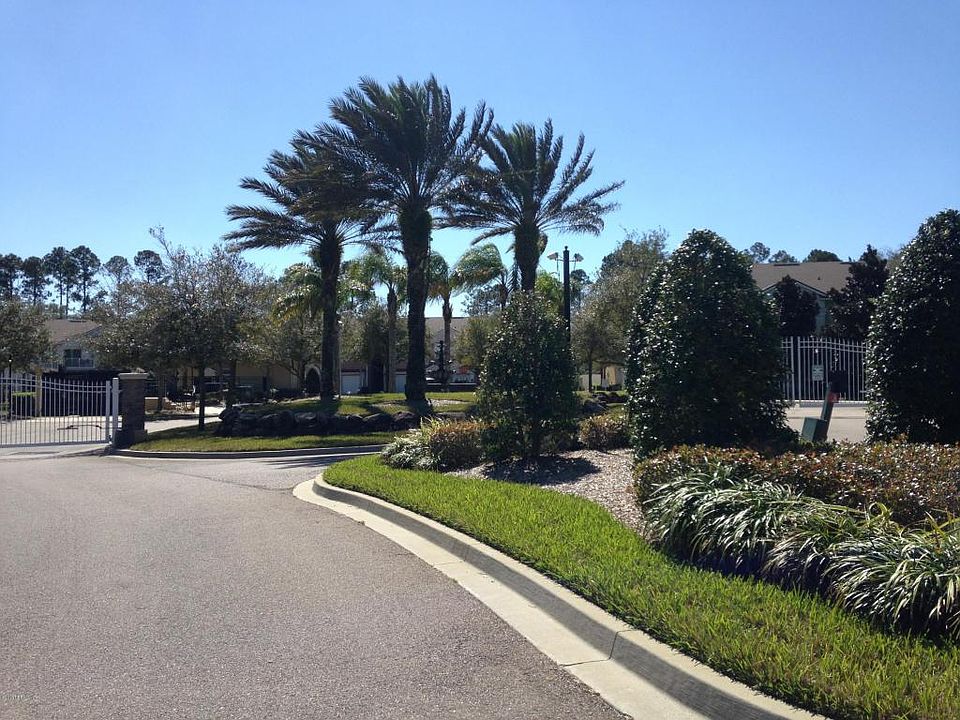 1st image of 13824 Herons Landing Way APT 10