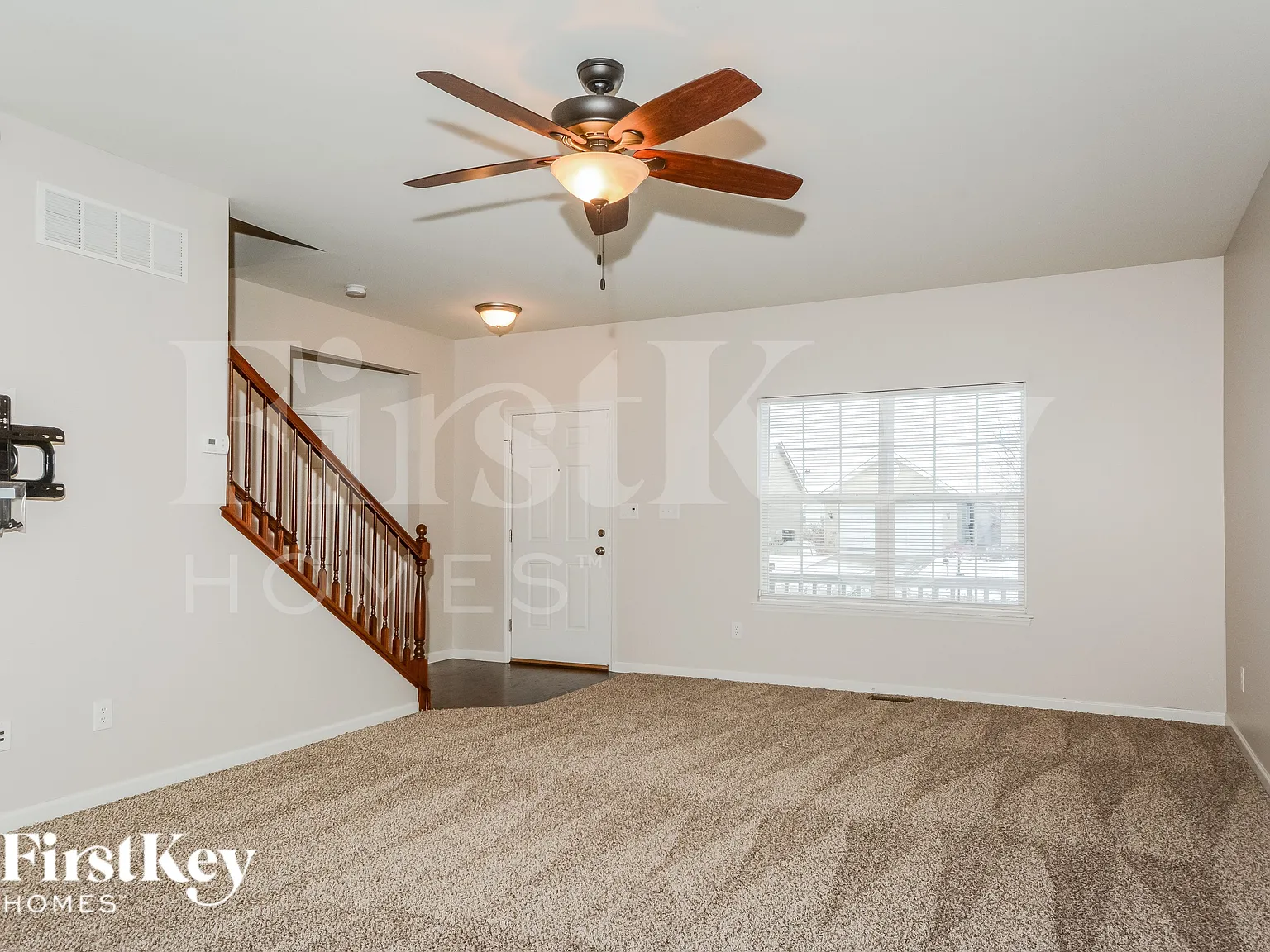 3 bed, 2.5 bath, 1824 sqft, $2,575 — Photo 4