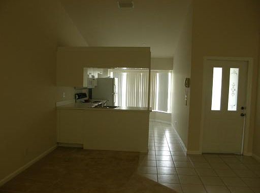 2nd image of 10945 SE Sea Pines Cir