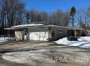 6841 M.75 Rd, Escanaba, MI 49829