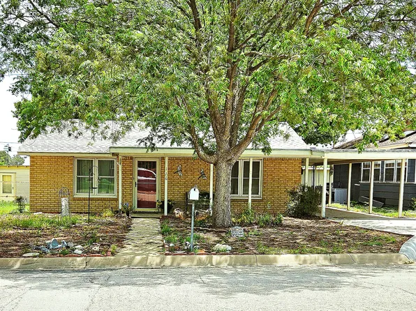 1106 N Maryland Ave, Big Lake, TX 76932