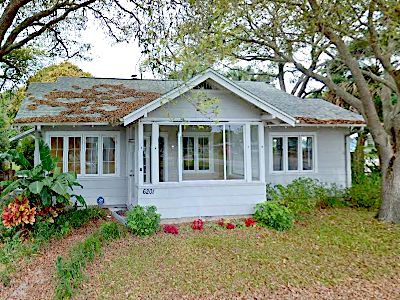 6201 6th St S, Saint Petersburg, FL, 33705