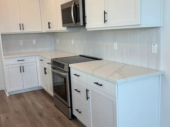 8636 Starburst Way, Sacramento, CA 95823