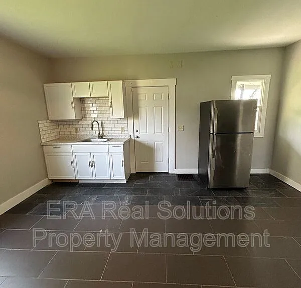 1225 Woodside Blvd #1225 — Photo 4