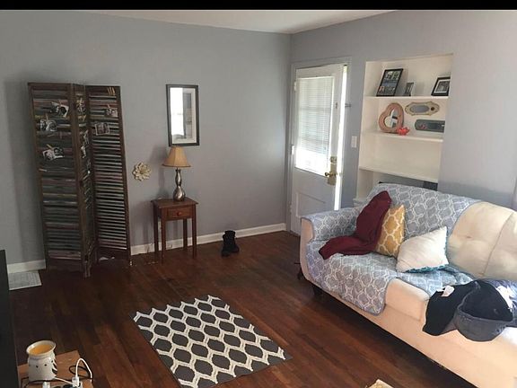 3rd image of 407 Grant St