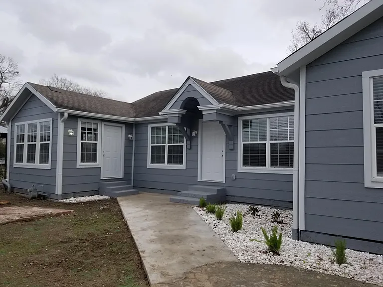 951 Reverend B J Lewis Dr #B — Photo 2