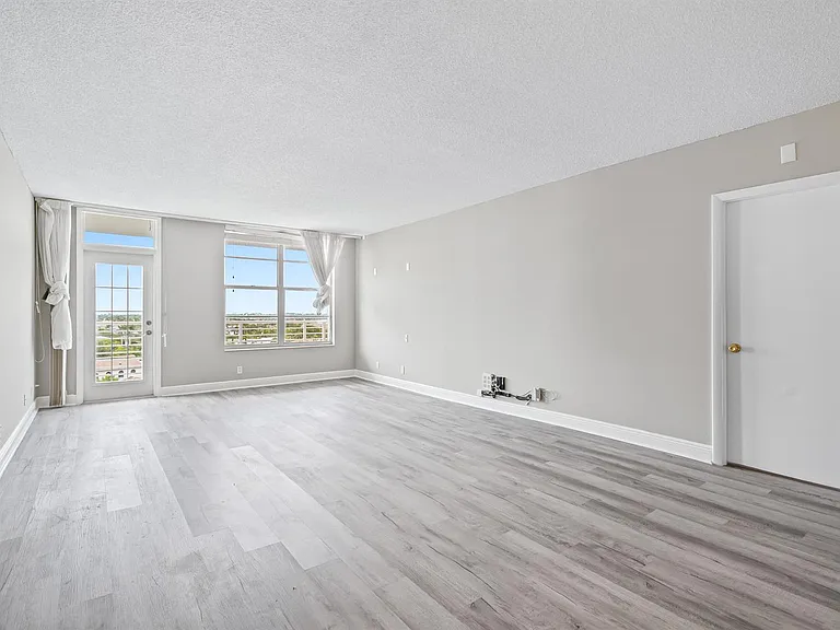 2851 S Ocean #26 — Photo 7