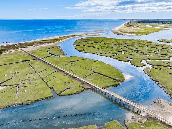 2nd image of 4 Freeman Avenue