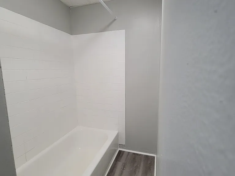 807 9th Ave N #2 — Photo 9