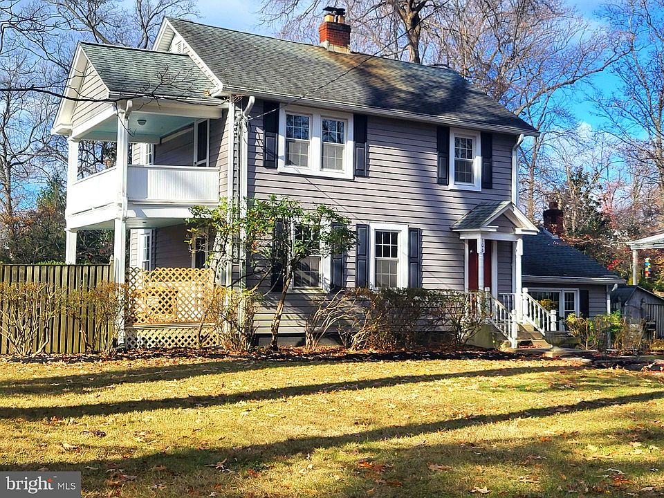 1st image of 106 N Van Buren St