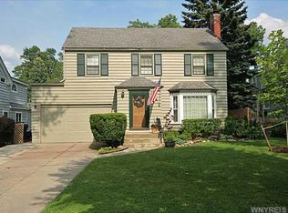 95 Burbank Dr, Amherst, NY 14226