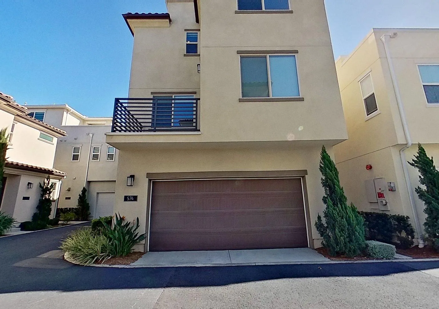 574 S Motif St, Anaheim: Spacious 2,450 sqft 4 Bed 3.5 Bath SFH with Community Amenities! — Photo 1
