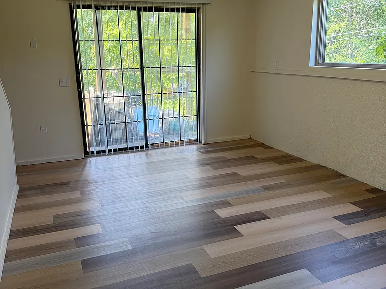 1315 Rockhill Cir — Photo 19