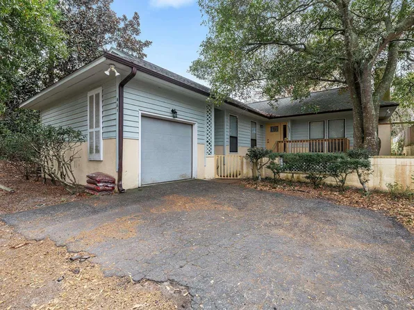 811 Heather Ln., Myrtle Beach, SC 29572