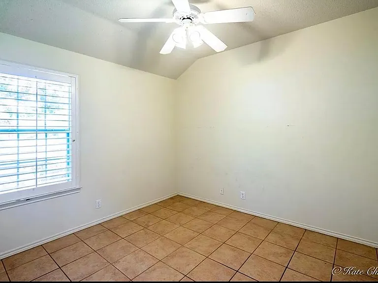 5506 Sterling Ct — Photo 5