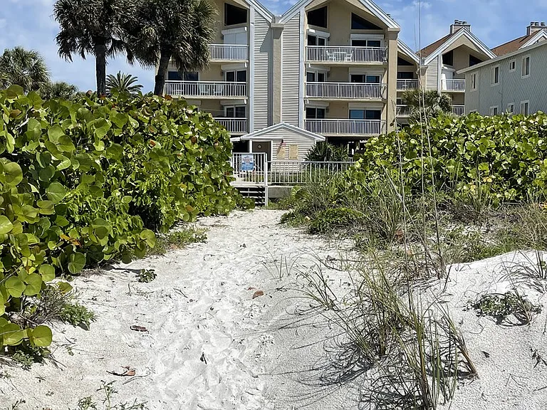 Gulf Blvd — Photo 22