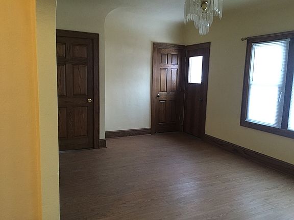 4127 W Vliet St - Rent to own (upper unit)