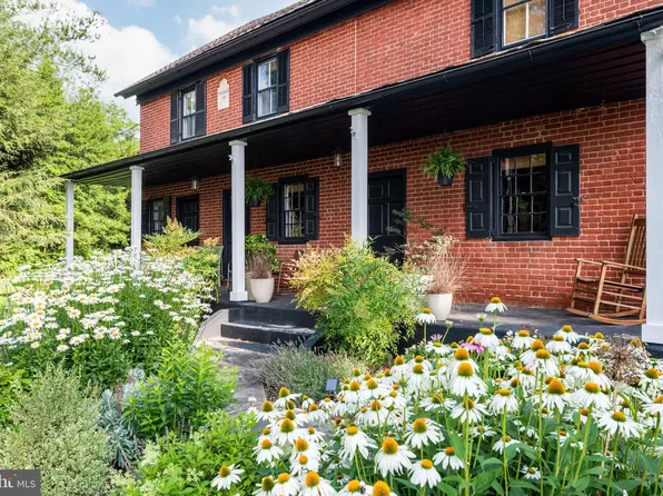 195 Ewart Rd, Avondale, PA 19311