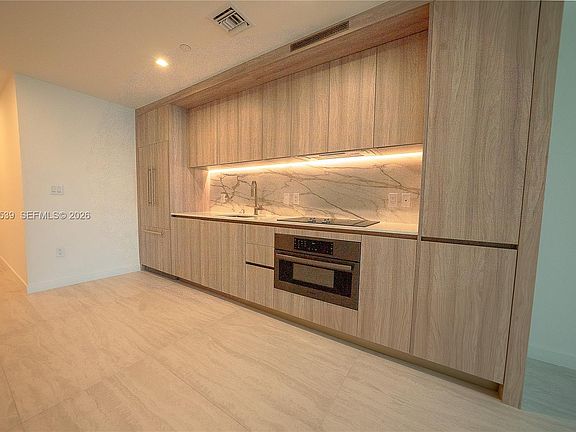 3rd image of 77 SE 5th St #2203