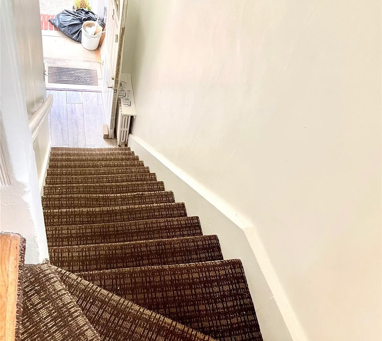 3 bed, $3,000 — Photo 2