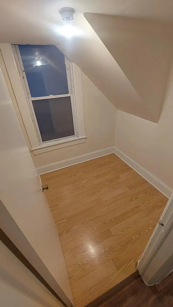 3 bed, 1100 sqft, $1,900 — Photo 3