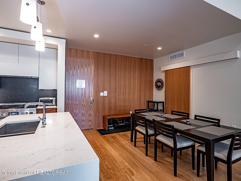 680 S Cache St Jackson WY Zillow