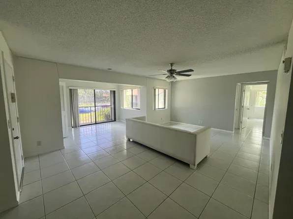 504 Shady Pine Way, Greenacres, FL