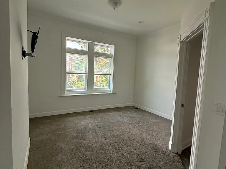 433 Oak St #1 — Photo 15