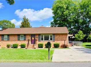 4238 McHoward Rd, North Chesterfield, VA 23237