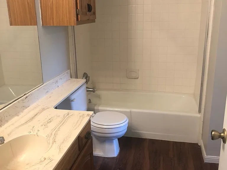 1910 Robbins Pl #309 — Photo 8