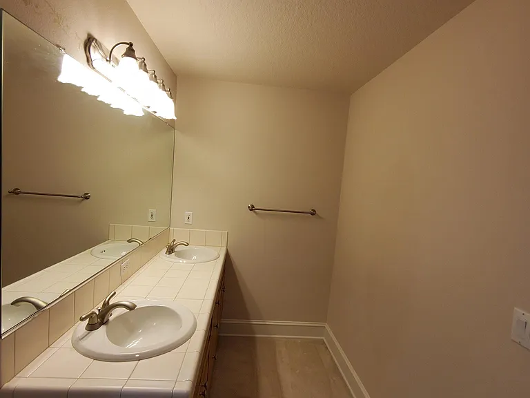 Master vanity