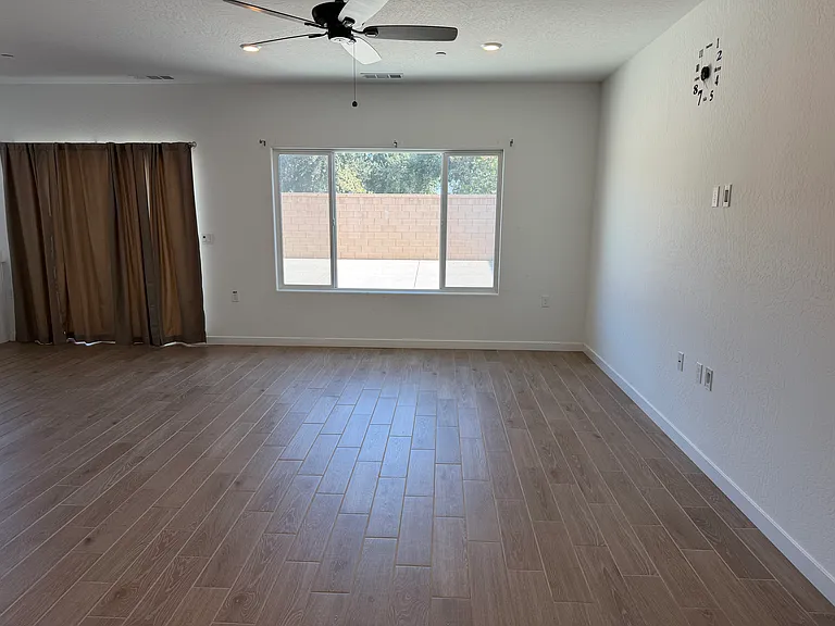 5868 E Tower Ave — Photo 22