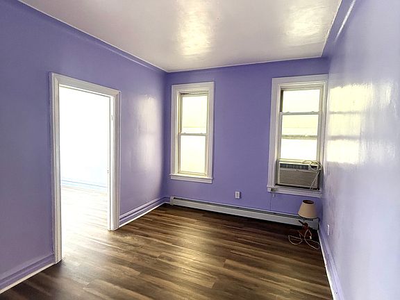 4th image of 3066 Brighton 14th St Floor 2