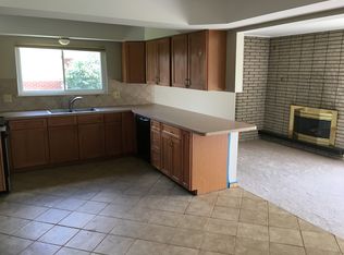 2822 George Dr, Warren, MI 48092