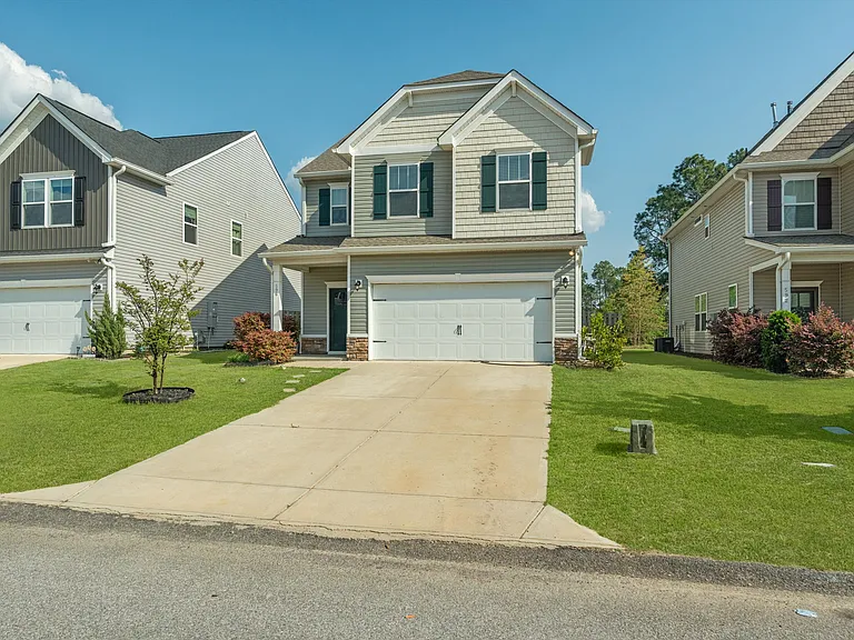 596 Count Fleet Ct — Photo 35