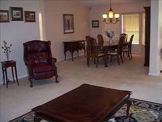 4th image of 43 Poinsettia Ln