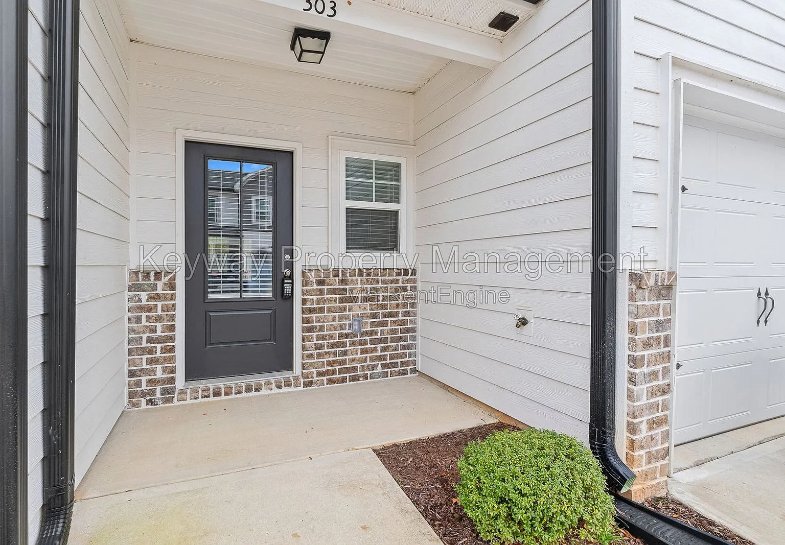 3 bed, 2.5 bath, 1540 sqft, $1,795 — Photo 2