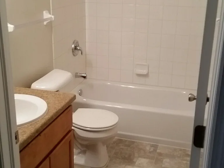 1602 Tamworth Cir — Photo 3