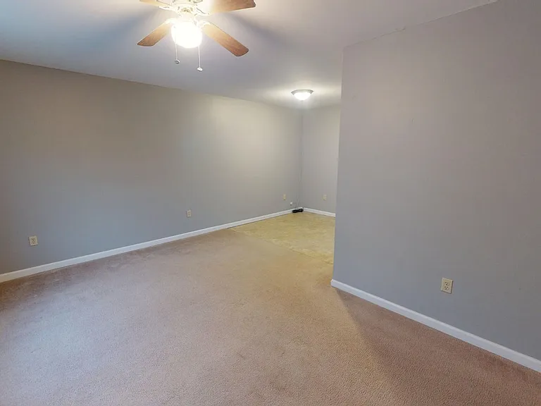 251 Underwood St — Photo 3