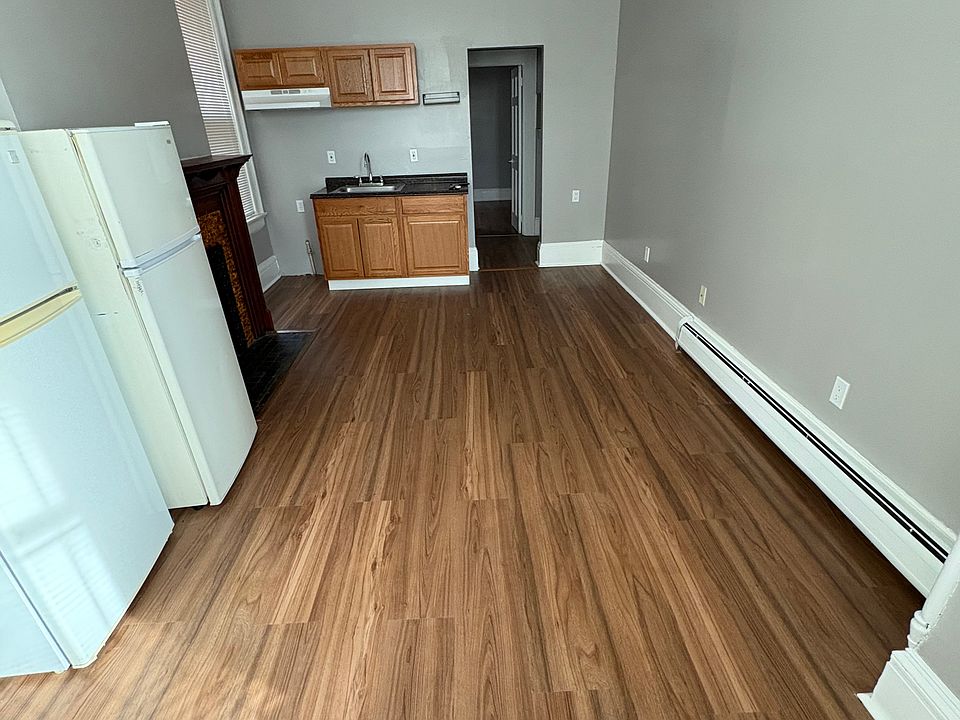 1st image of 860 Park Ave #3
