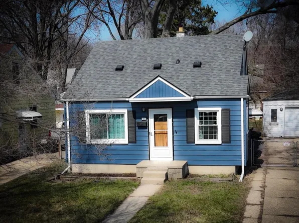 683 Bowers St, Clawson, MI 48017