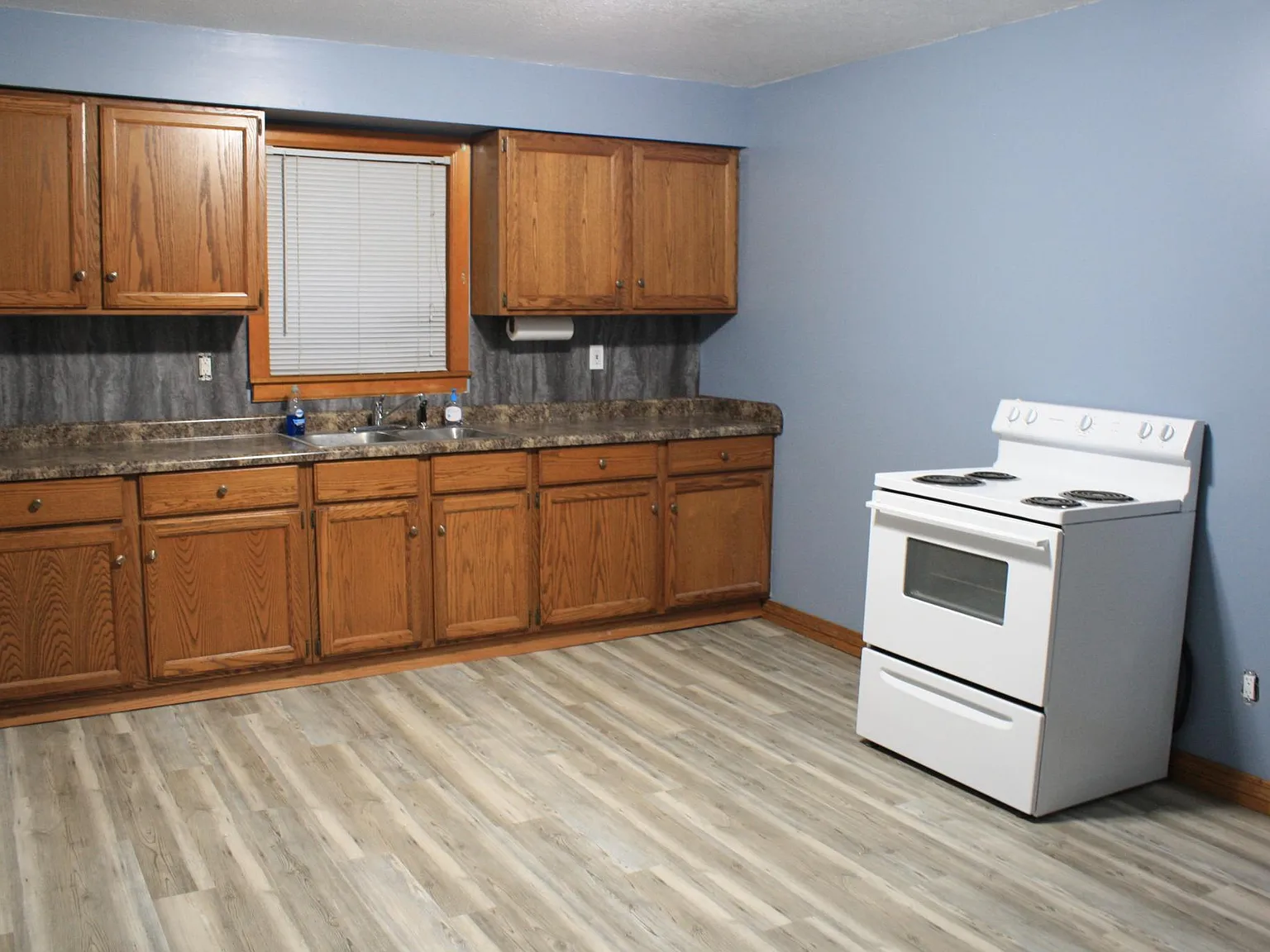 1 bed, 730 sqft, $690 — Photo 1