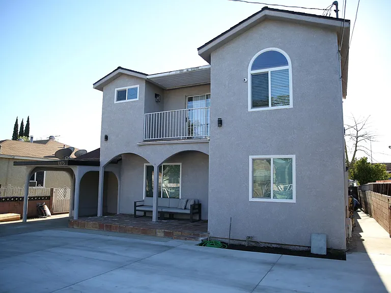 10175 Remick Ave — Photo 6