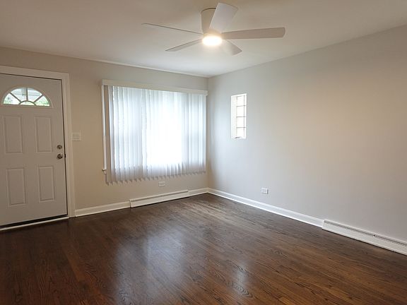 5th image of 2941 N Natoma Ave