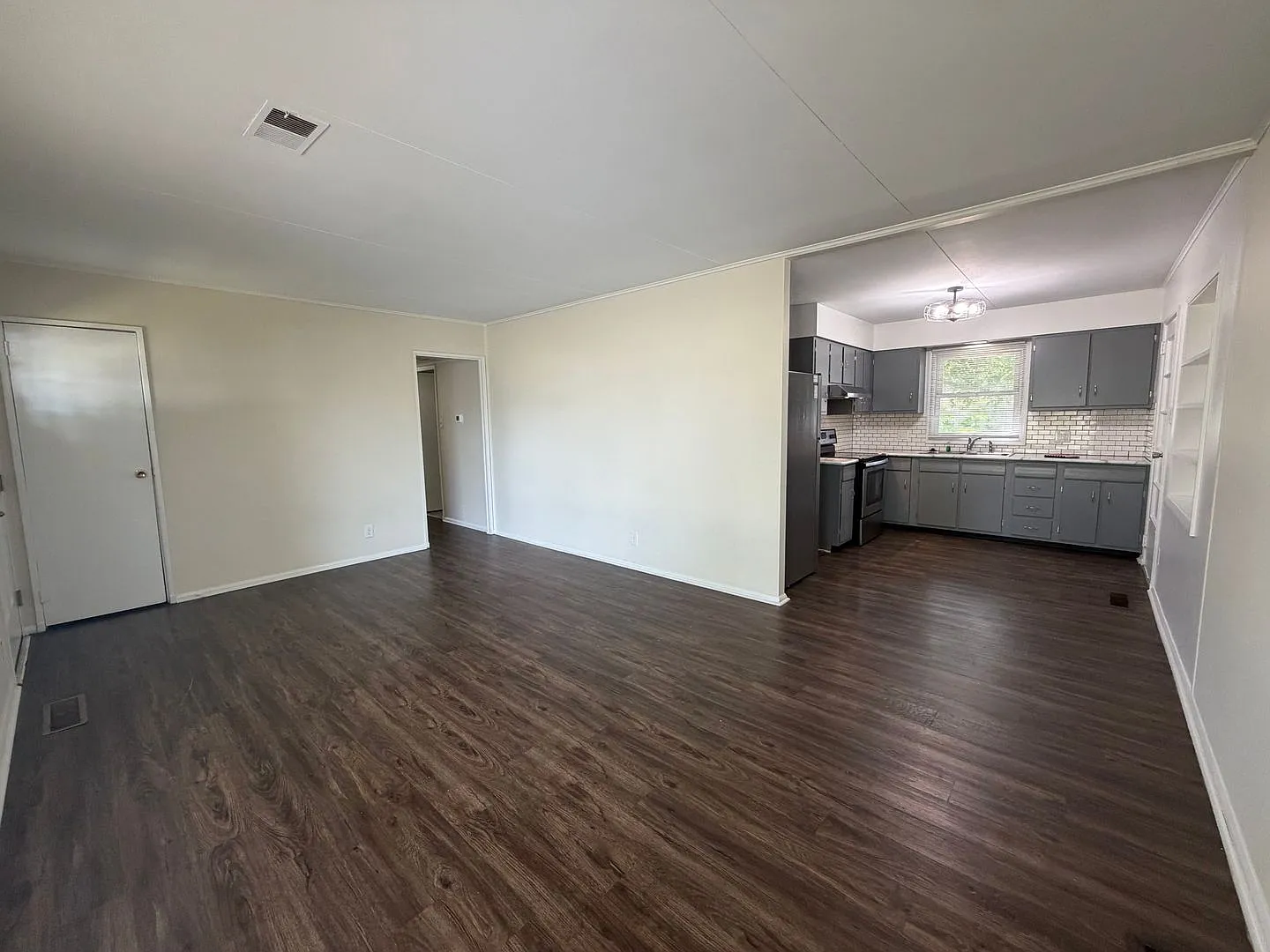 Charming 3-Bedroom Ranch with Fenced Yard & Attached Garage — Photo 3