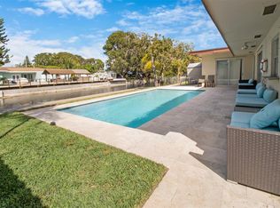 5651 SW 56th St, Davie, FL 33314