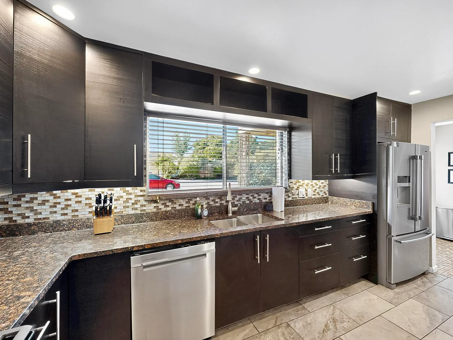3 bed, $2,900 — Photo 4