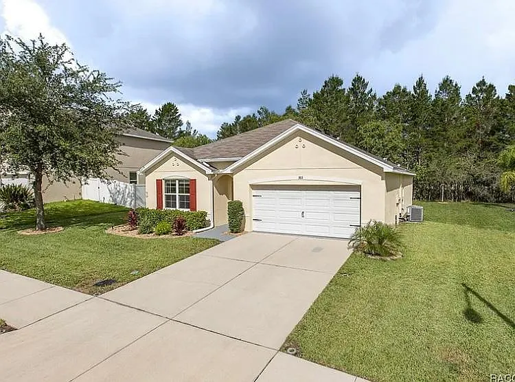 Building Photo - 3813 Crossline Dr
